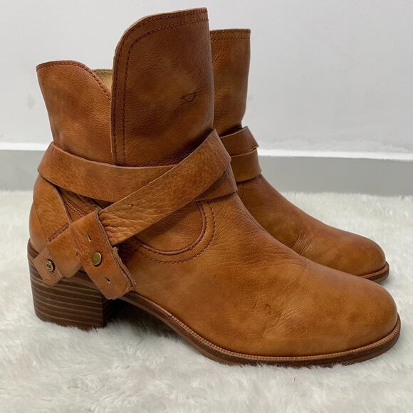 UGG Shoes - UGG 1017471 Women's Brown Elora Leather Ankle Boots Size 8